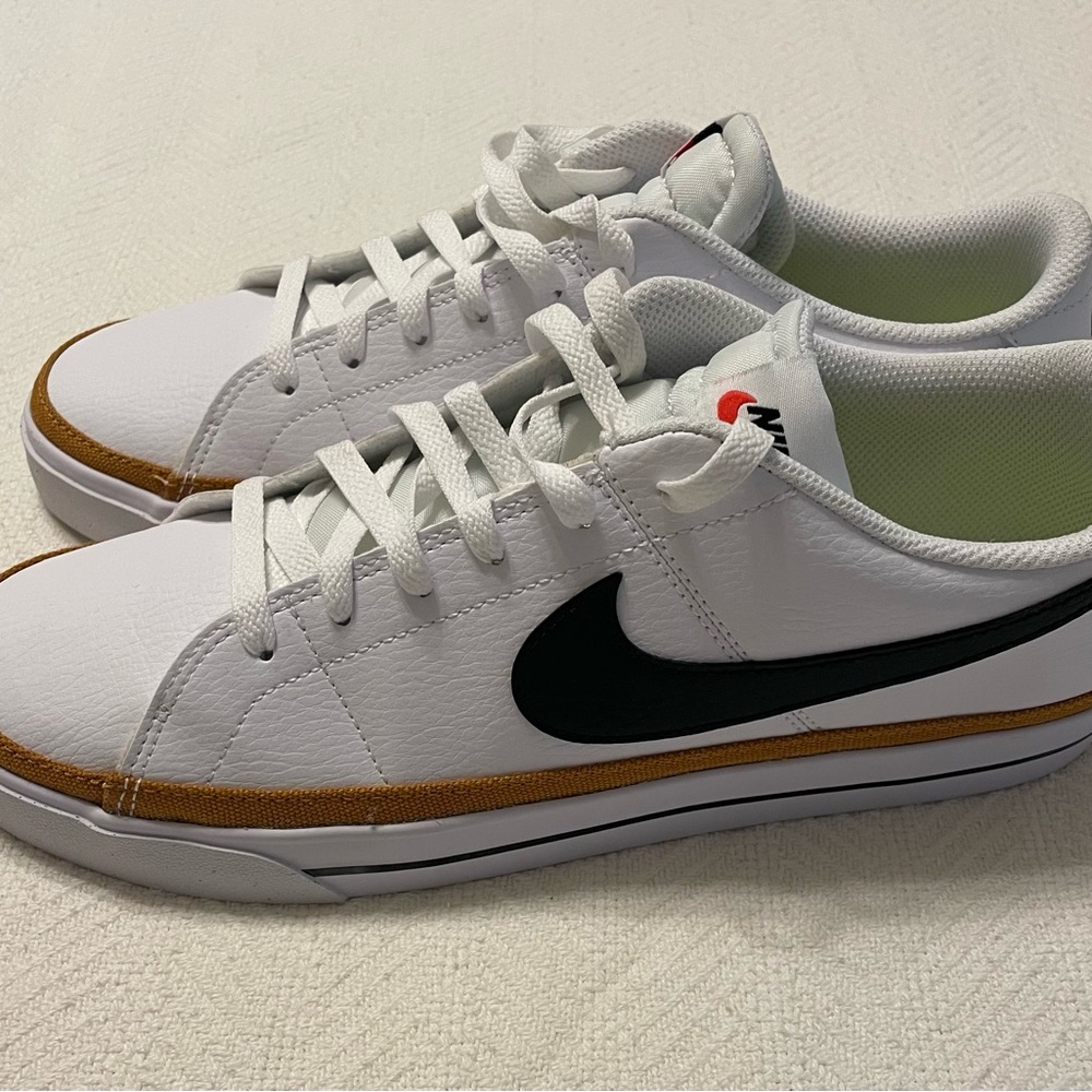 Womens Nike Casual Shoes Size 10